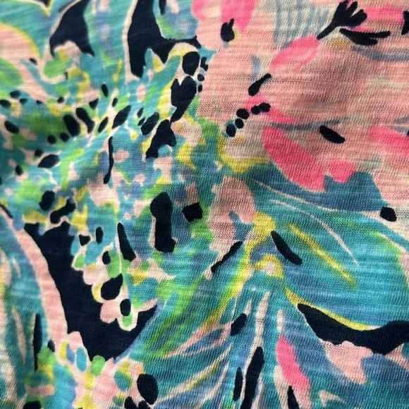 Lilly Pulitzer Long Sleeve V neck shirt - Picture 5 of 6